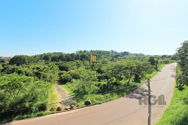 Sobrado para Venda - 100m², 3 dormitórios, sendo 3 suites, 2 vagas - Portal Do Guarujá