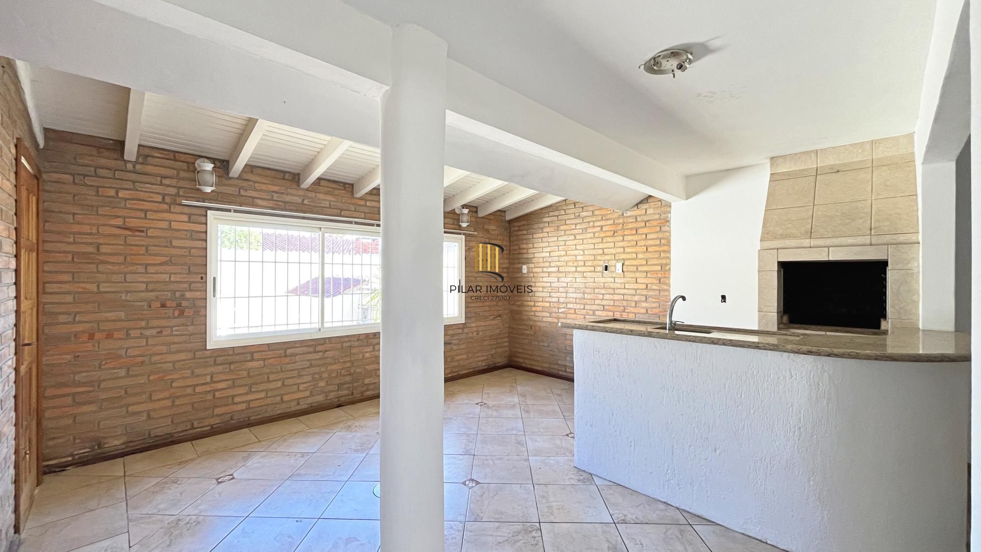 Casa 5 dormitórios no bairro Ipanema