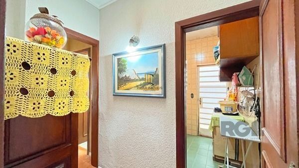 Casa para Venda - 320m², 5 dormitórios, sendo 3 suites, 8 vagas - Ipanema