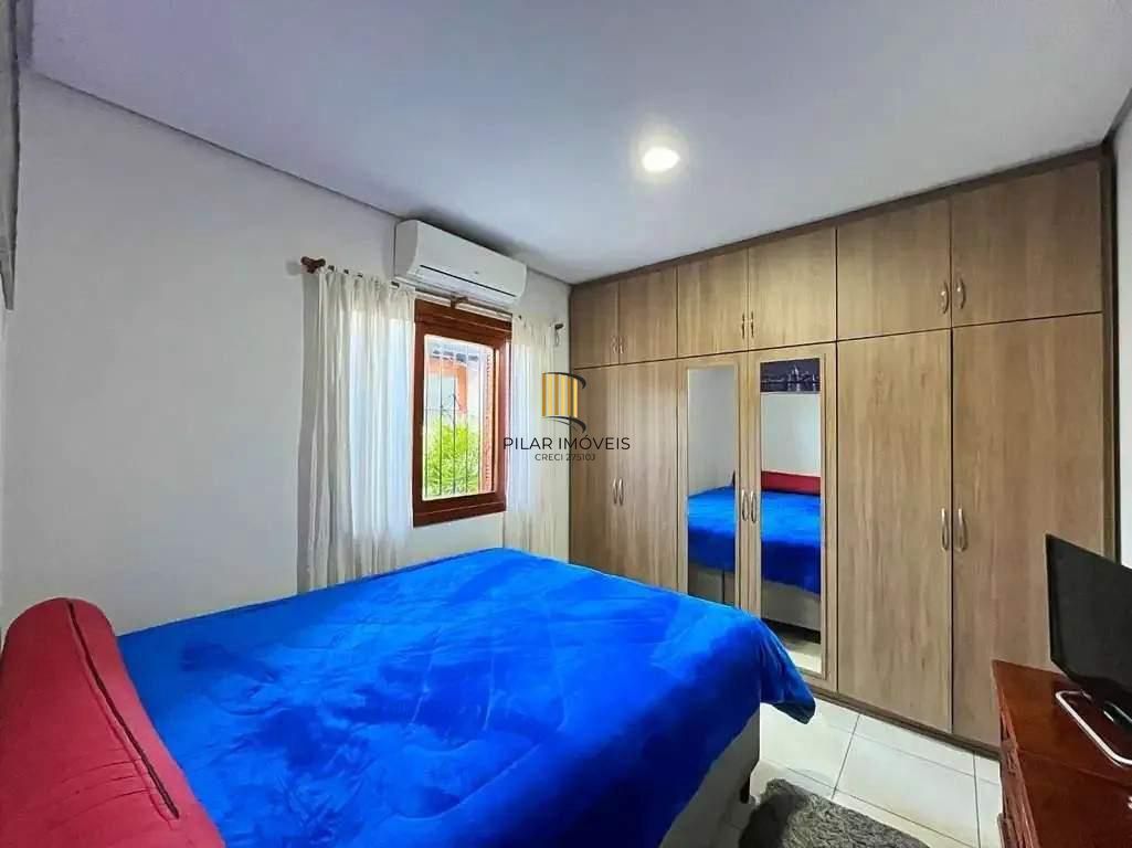 Casa 2 dormitórios no bairro Hípica