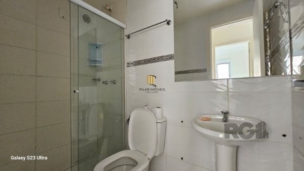 Apartamento em Porto Alegre, no bairro Cavalhada, com 2 dormitório(s), e 2 banheiros, à venda.
