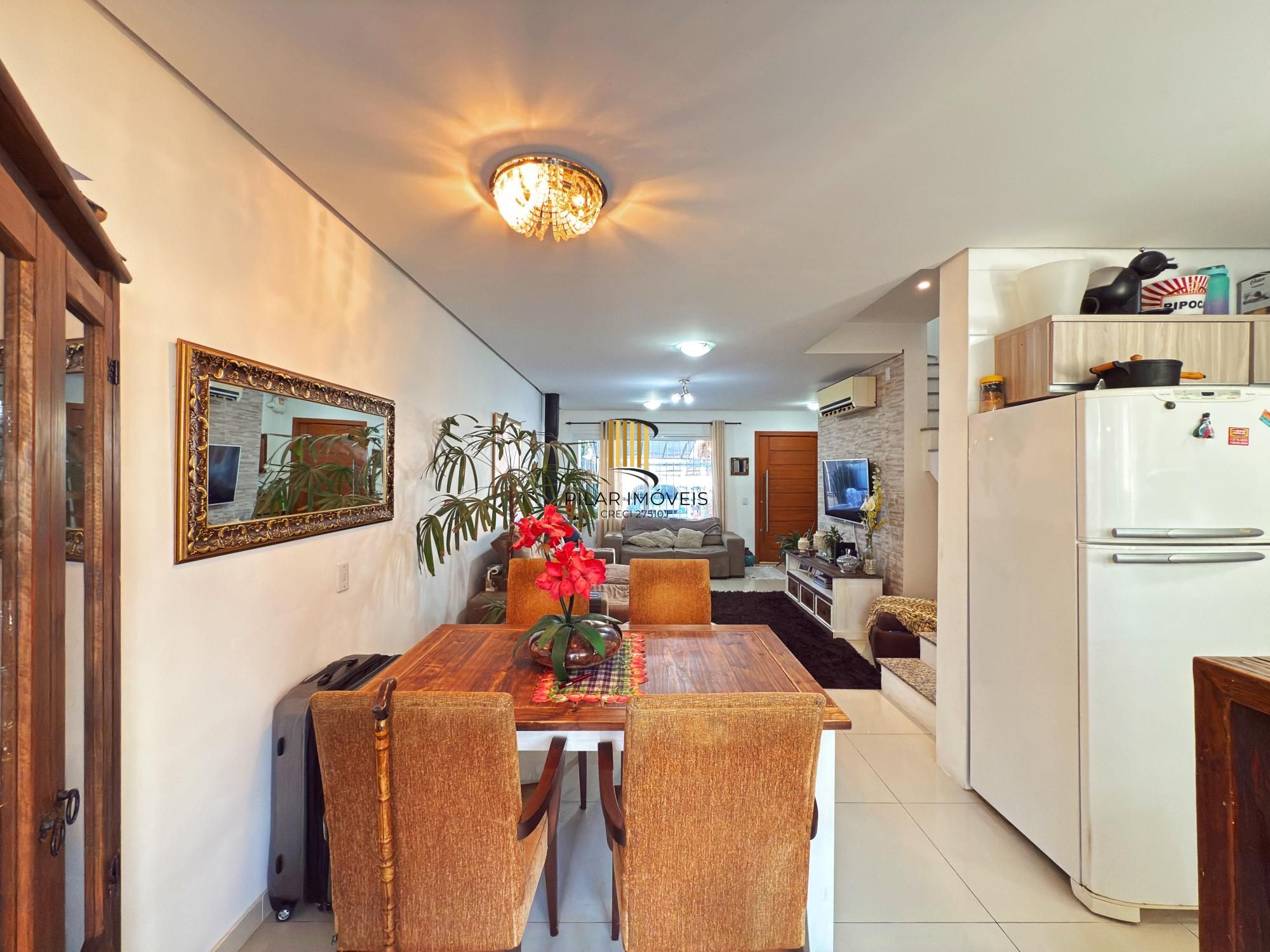 Casa para Venda - 138m², 3 dormitórios, sendo 1 suites, 2 vagas - Hípica