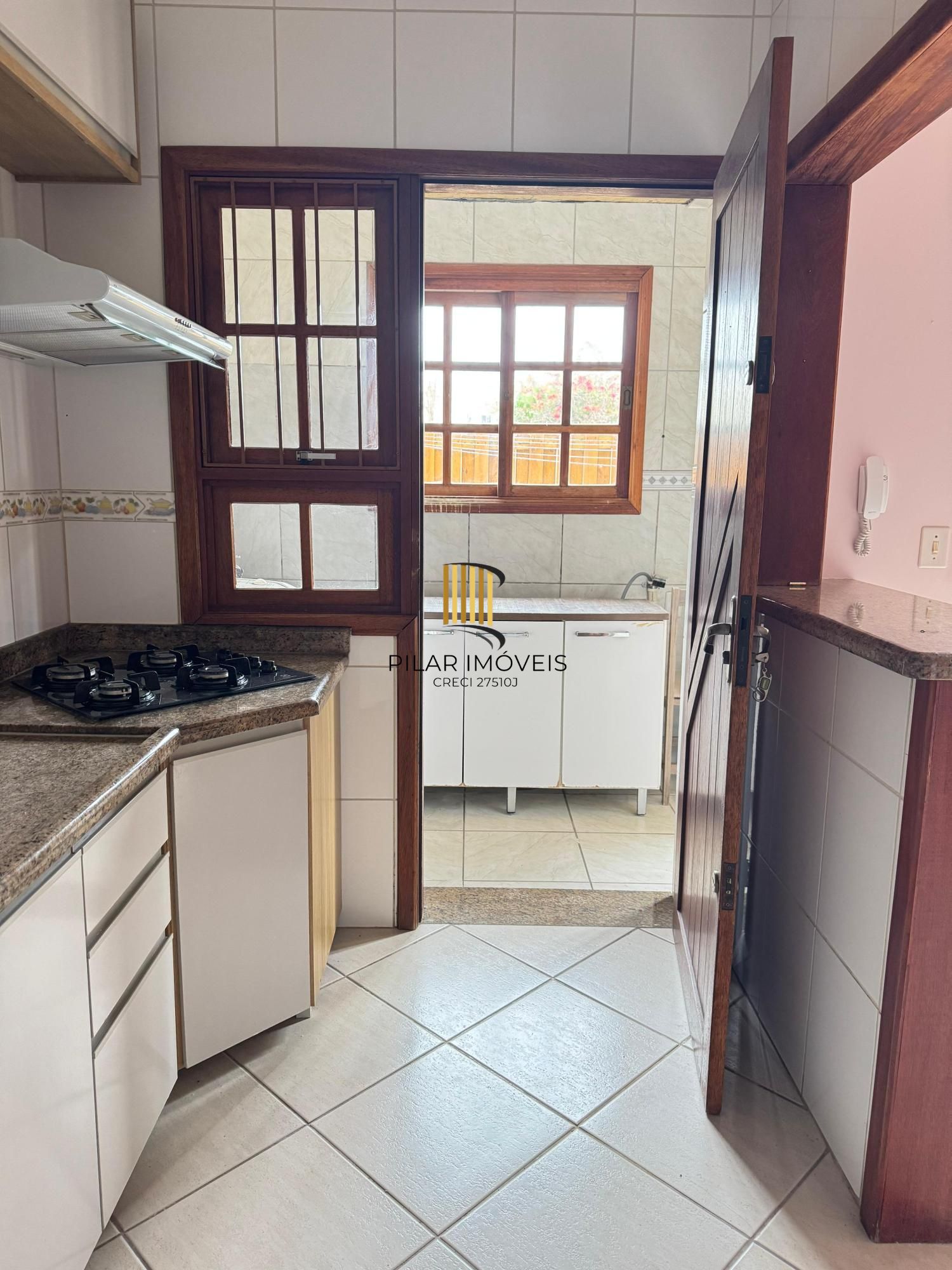 No bairro Serraria, casa em condomínio com 3 dormitórios