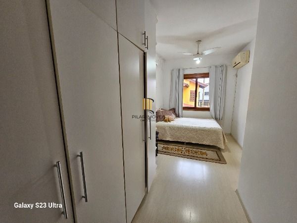 Casa Condominio em Porto Alegre, no bairro Ipanema, com 3 dormitório(s), e 3 banheiros, à venda.