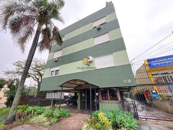 Cobertura em Porto Alegre, no bairro Cristal, com 3 dormitório(s), e 3 banheiros, à venda.