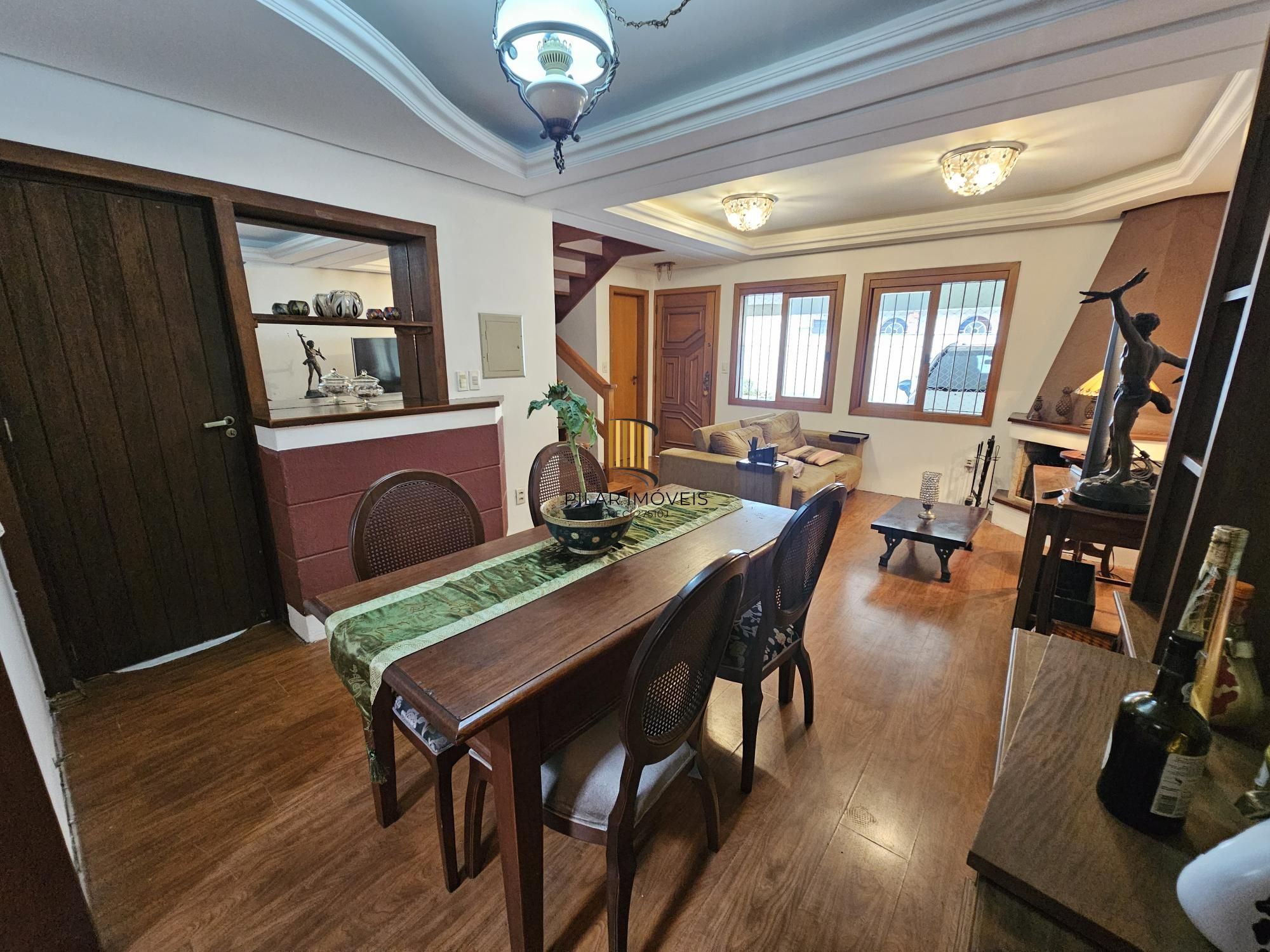 Casa 3 dormitórios + sótão em condomínio Jardim Isabel bairro Ipanema !