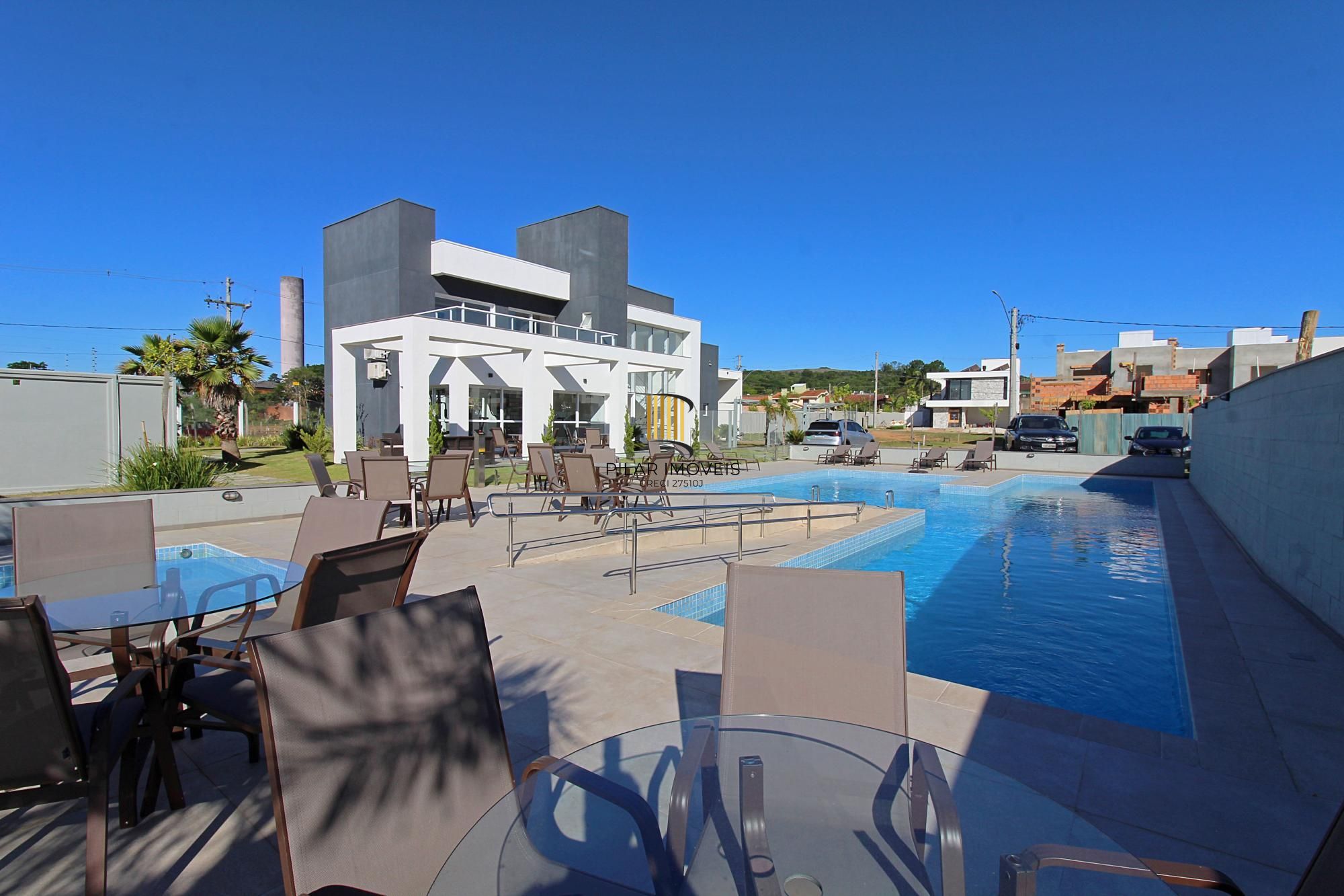 Casa Condominio em Porto Alegre, no bairro Ipanema, com 3 dormitório(s), e 3 banheiros, à venda.