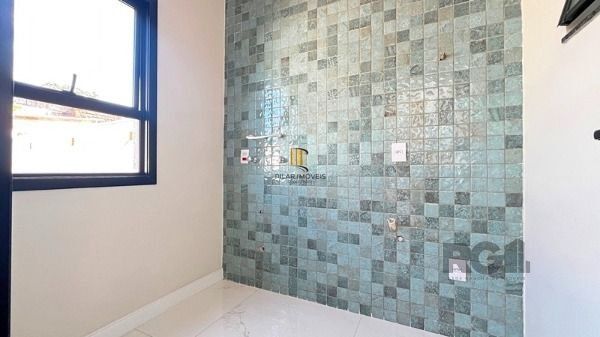 Casa Condominio em Porto Alegre, no bairro Ipanema, com 3 dormitório(s), à venda.