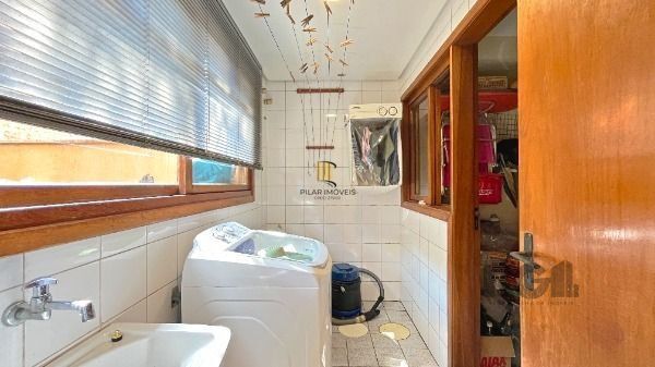 Casa Condominio em Porto Alegre, no bairro Espírito Santo, com 3 dormitório(s), e 3 banheiros, à venda.