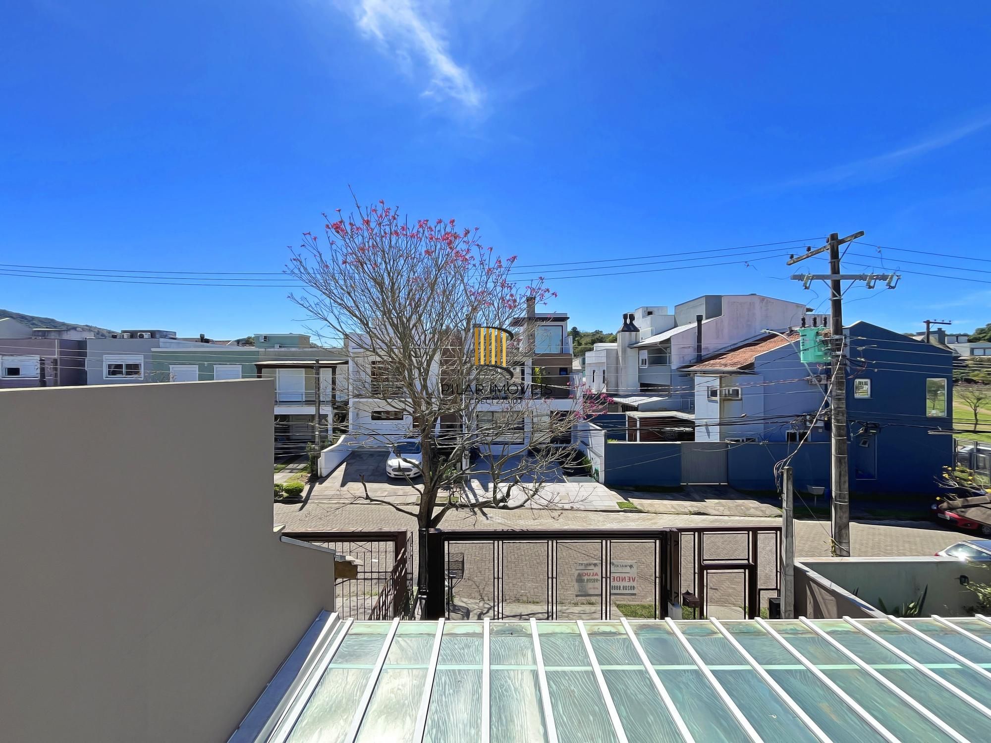 Casa 3 dormitórios no bairro Hípica