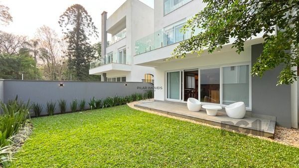 Casa Condominio para Venda - 364m², 3 dormitórios, sendo 3 suites, 2 vagas - Pedra Redonda
