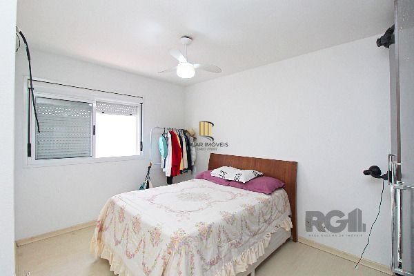Casa em Porto Alegre, no bairro Hípica, com 3 dormitório(s), e 3 banheiros, à venda.
