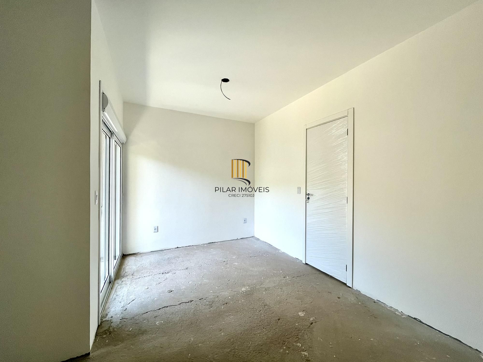 Casa Condominio em Porto Alegre, no bairro Nonoai, com 2 dormitório(s), e 2 banheiros, à venda.