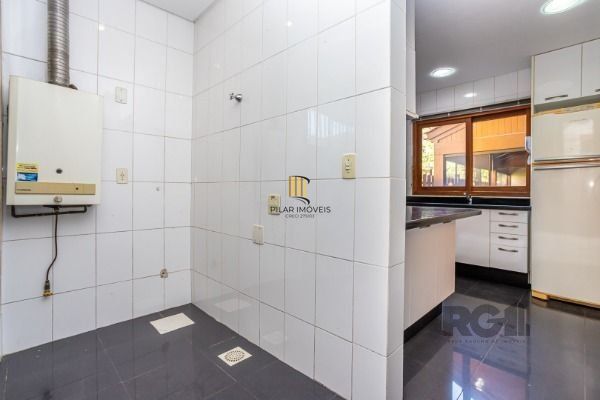 Casa Condominio em Porto Alegre, no bairro Jardim Isabel, com 3 dormitório(s), à venda.