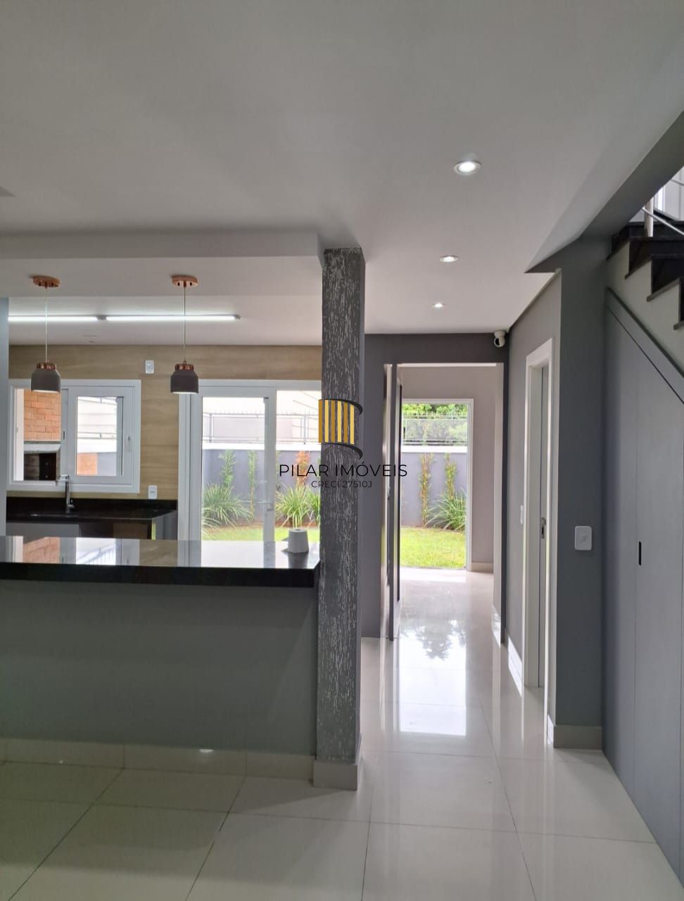 Casa 3 dormitórios no bairro Hípica