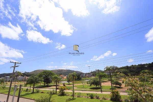 Casa em Porto Alegre, no bairro Hipica, com 3 dormitório(s), e 3 banheiros, à venda.