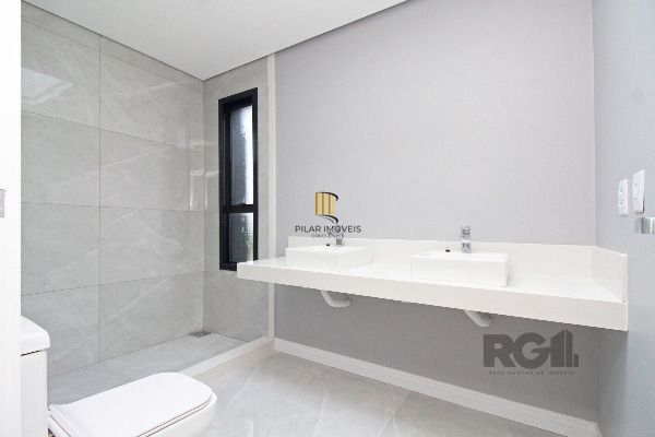 Casa Condominio em Porto Alegre, no bairro Hípica, com 3 dormitório(s), e 3 banheiros, à venda.