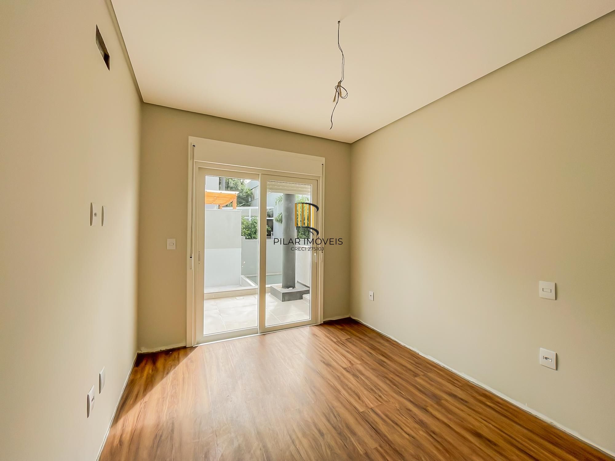 No Mirante do Lago, excelente residência com 3 suítes