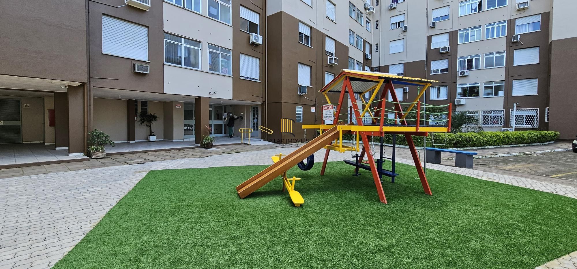 Apartamento 2 dormitórios no bairro Cristal