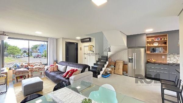 Casa 3 dormitórios no bairro Hípica