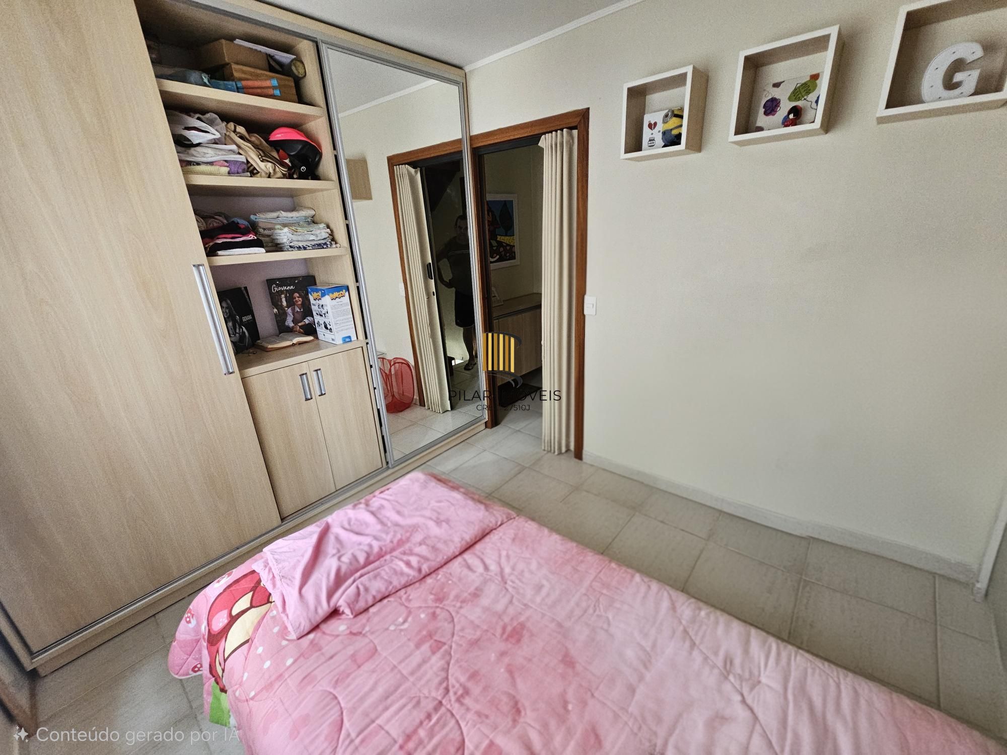 Casa 3 dormitórios em condomínio no bairro Camaquã, a 50 mts da Otto Niemayer.