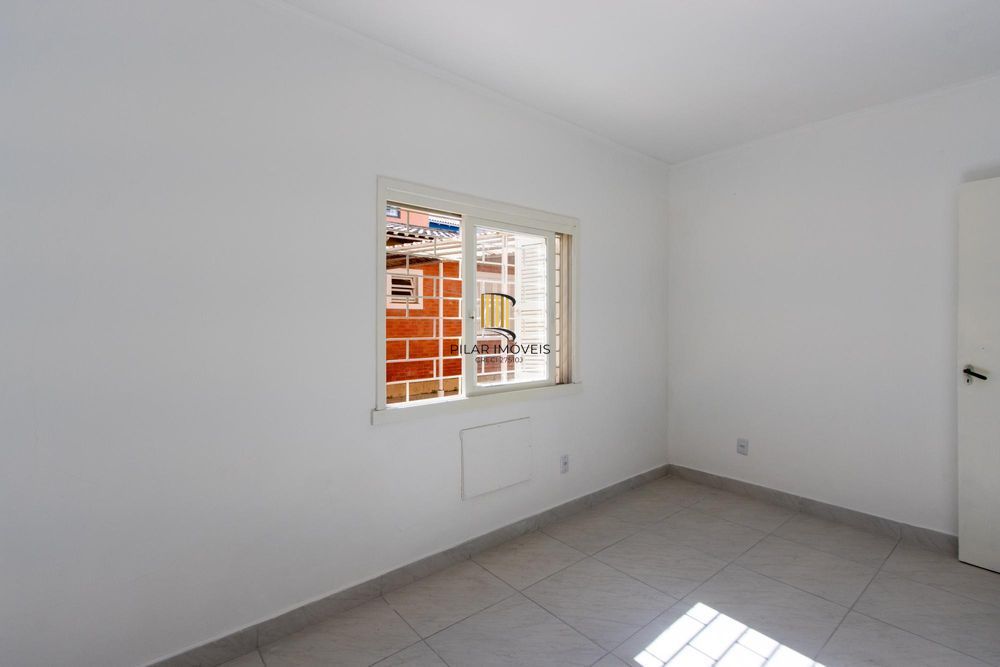 Casa 4 dormitórios no bairro Hípica