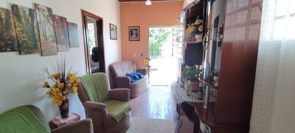 Casa em Porto Alegre, no bairro Tristeza, com 3 dormitório(s), e 3 banheiros, à venda.