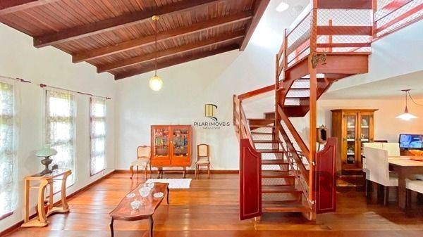 Casa para Venda - 235.64m², 3 dormitórios, sendo 1 suites, 3 vagas - Guarujá