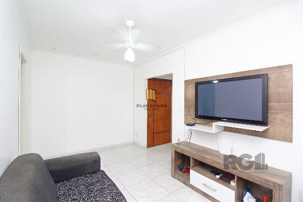 Apartamento em Porto Alegre, no bairro Cavalhada, com 1 dormitório(s), e 1 banheiros, à venda.