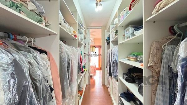 Casa 3 dormitórios no bairro Nonoai