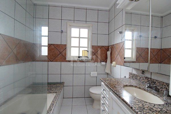 Casa para Venda - 278.12m², 3 dormitórios, sendo 1 suites, 2 vagas - Jardim Isabel