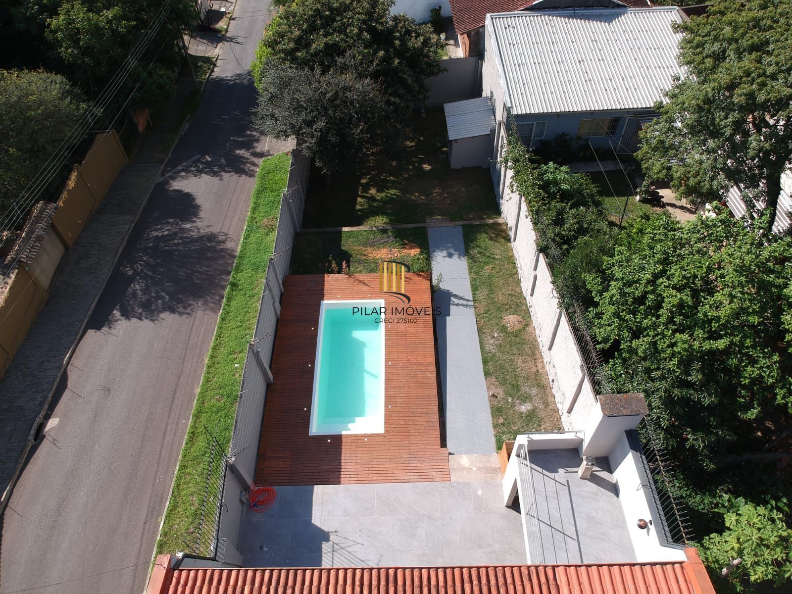 Casa 4 dormitórios no bairro Vila Nova