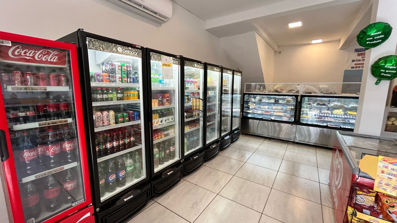 Excelente loja a venda bairro Tristeza, com 202m2. Aceita dação.