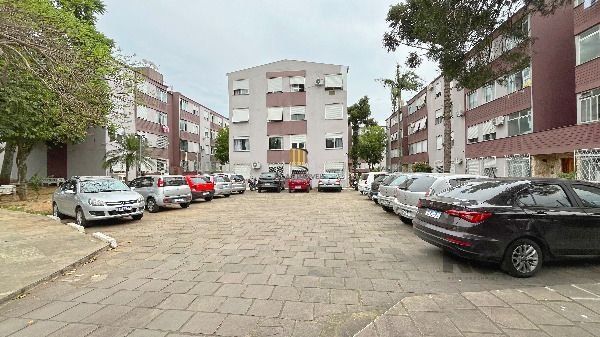 Apartamento em Porto Alegre, no bairro Cavalhada, com 1 dormitório(s), e 1 banheiros, à venda.