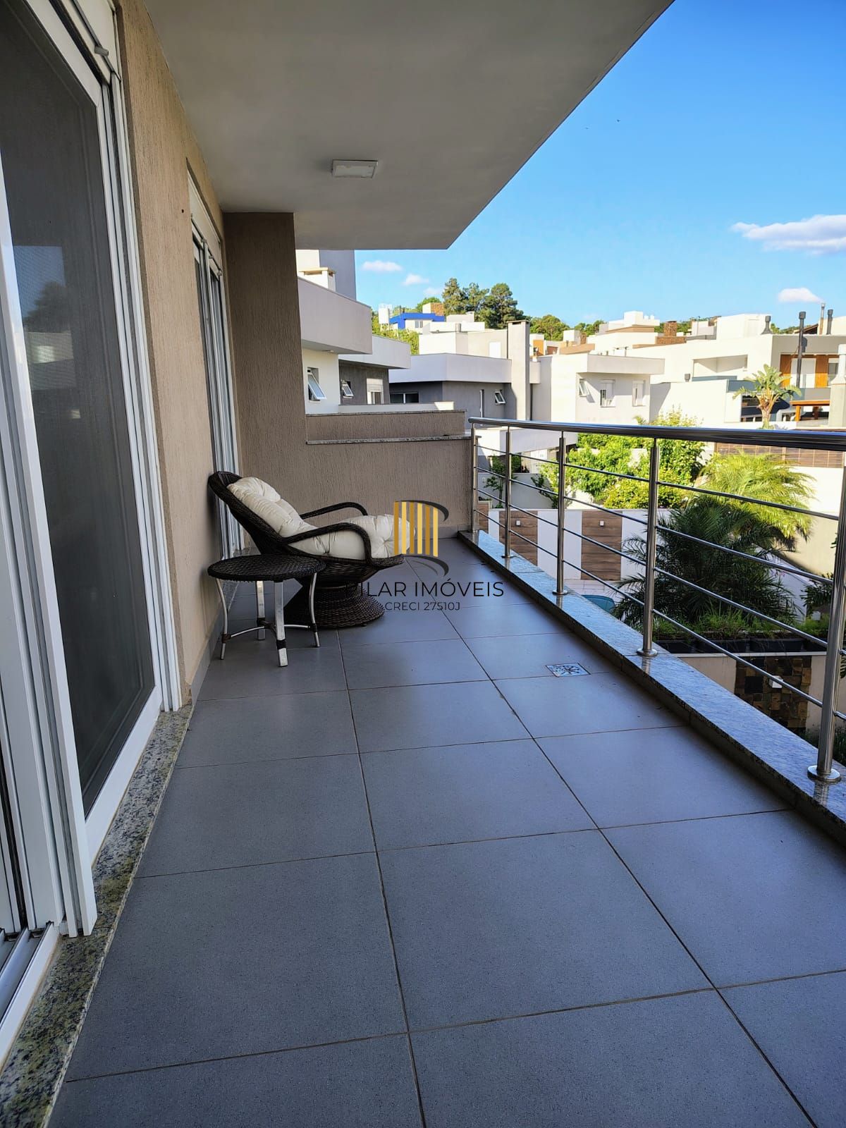 **Espetacular Casa de Condomínio com 3 suítes, Piscina com aquecimento**