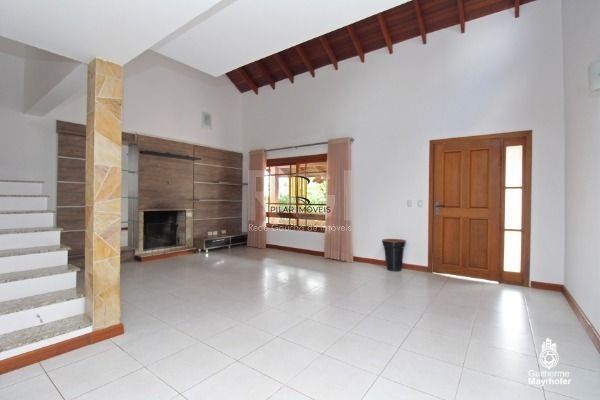 Casa de Condomínio 3 dormitórios no bairro Hípica