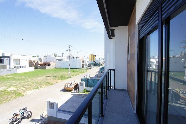 Casa Condominio para Venda - 153.56m², 3 dormitórios, sendo 1 suites, 2 vagas - Hípica