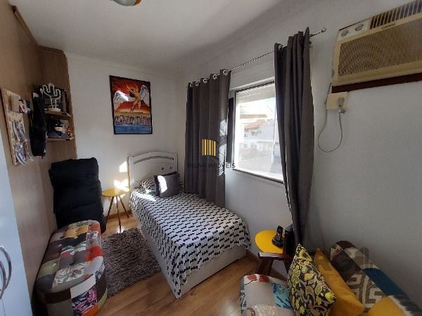 Casa em Porto Alegre, no bairro Hípica, com 3 dormitório(s), e 3 banheiros, à venda.