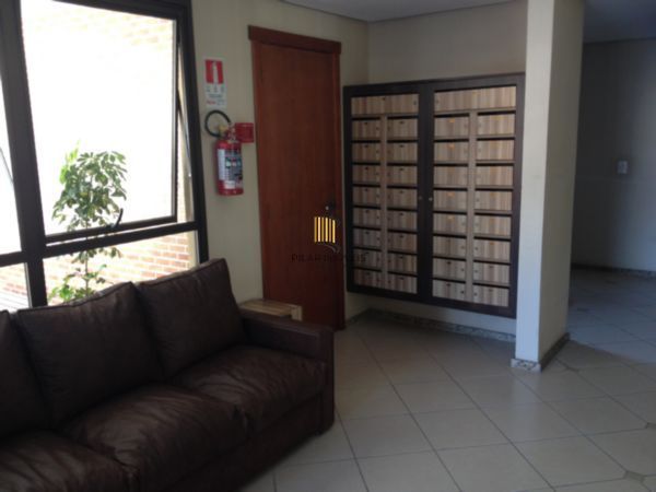 Ótimo apartamento 2 dormitórios, 1 suíte, 1 vaga coberta escriturada na tristeza.