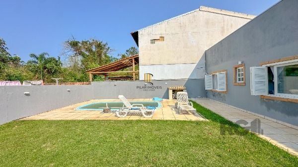 Casa para Venda - 137m², 3 dormitórios, sendo 1 suites, 3 vagas - Imperial Parque