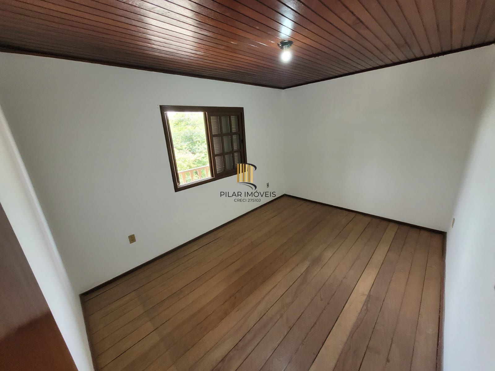 Casa 3 dormitórios no bairro Ponta Grossa