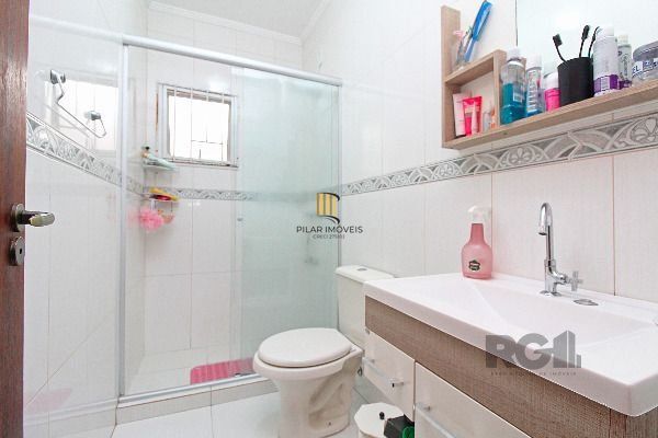 Casa Condominio em Porto Alegre, no bairro Aberta dos Morros, com 2 dormitório(s), e 2 banheiros, à venda.
