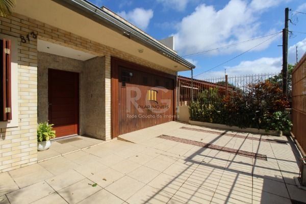 Casa para Venda - 382m², 6 dormitórios, sendo 2 suites, 4 vagas - Ipanema