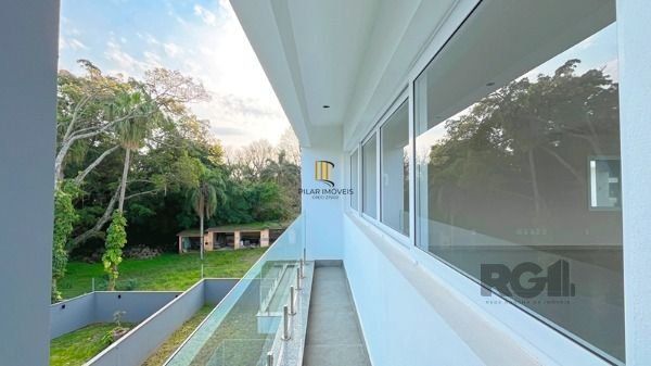 Casa Condominio para Venda - 364m², 3 dormitórios, sendo 3 suites, 2 vagas - Pedra Redonda