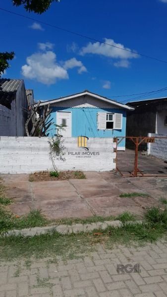Casa em Porto Alegre, no bairro Restinga, com 2 dormitório(s), e 2 banheiros, à venda.