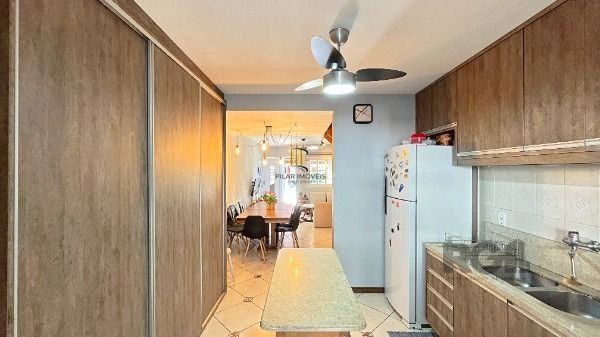 Casa Condominio em Porto Alegre, no bairro Cavalhada, com 3 dormitório(s), e 3 banheiros, à venda.
