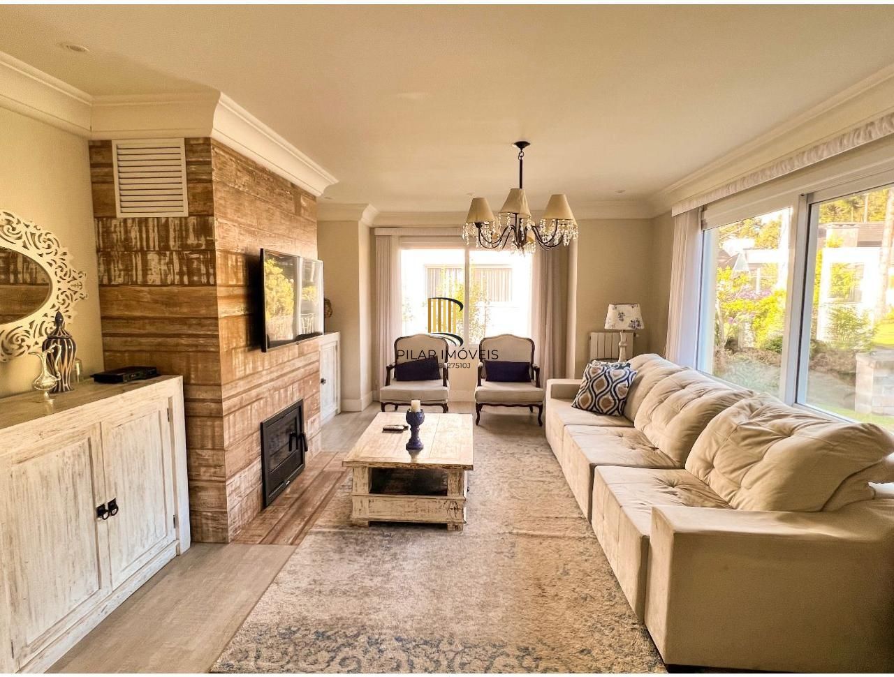 Casa em Condominio Residencial em Canela/RS - 5 dormitórios sendo 3 suítes