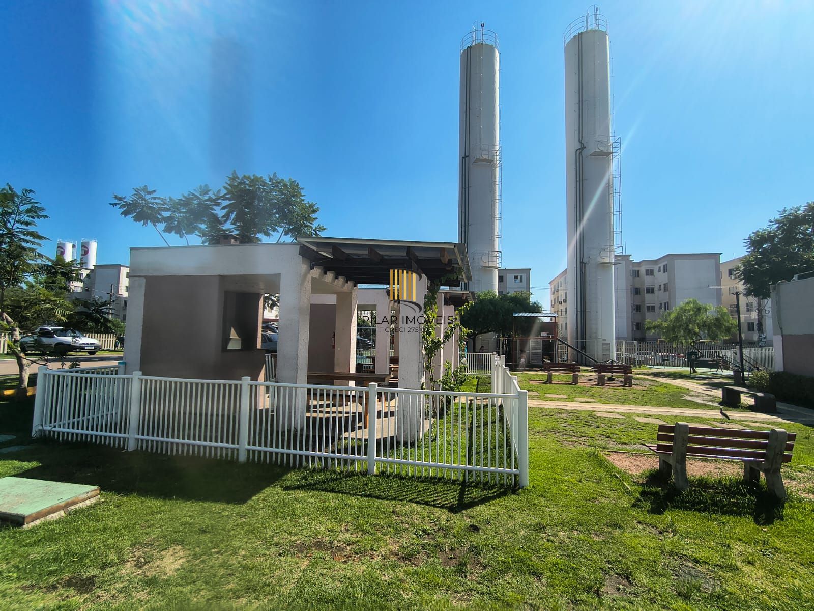 Ótimo apartamento de 2 dormitórios no bairro Hipica