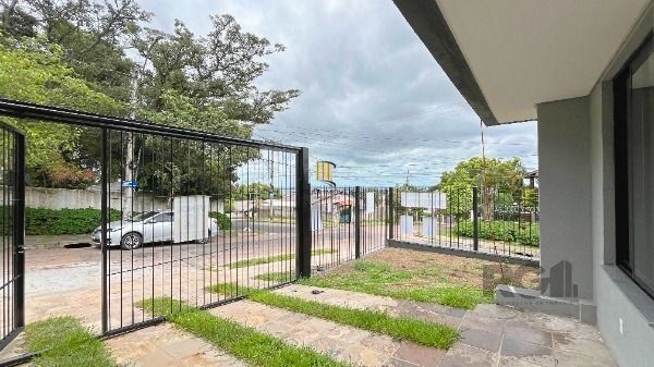 Casa Condominio em Porto Alegre, no bairro Tristeza, com 3 dormitório(s), e 3 banheiros, à venda.