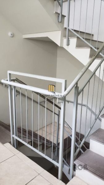 Apartamento em Porto Alegre, no bairro Chapéu do Sol, com 2 dormitório(s), e 2 banheiros, à venda.